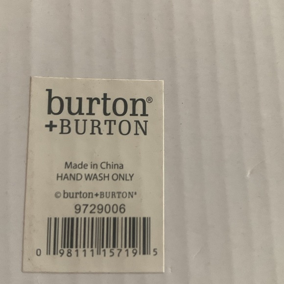 Festive Red and White Holiday Cookie and Milk Set - Picture 4 of 6